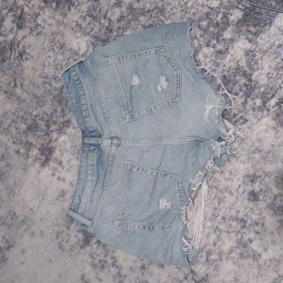 Forever 21 | Distressed Shorts - Picture 3 of 3